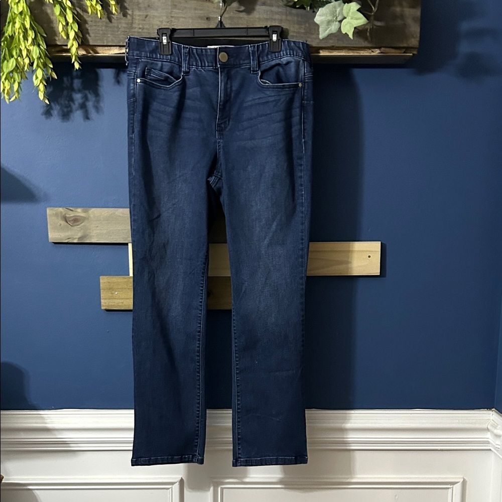 Classic Dark Wash Women's Jeans - Navy Blue